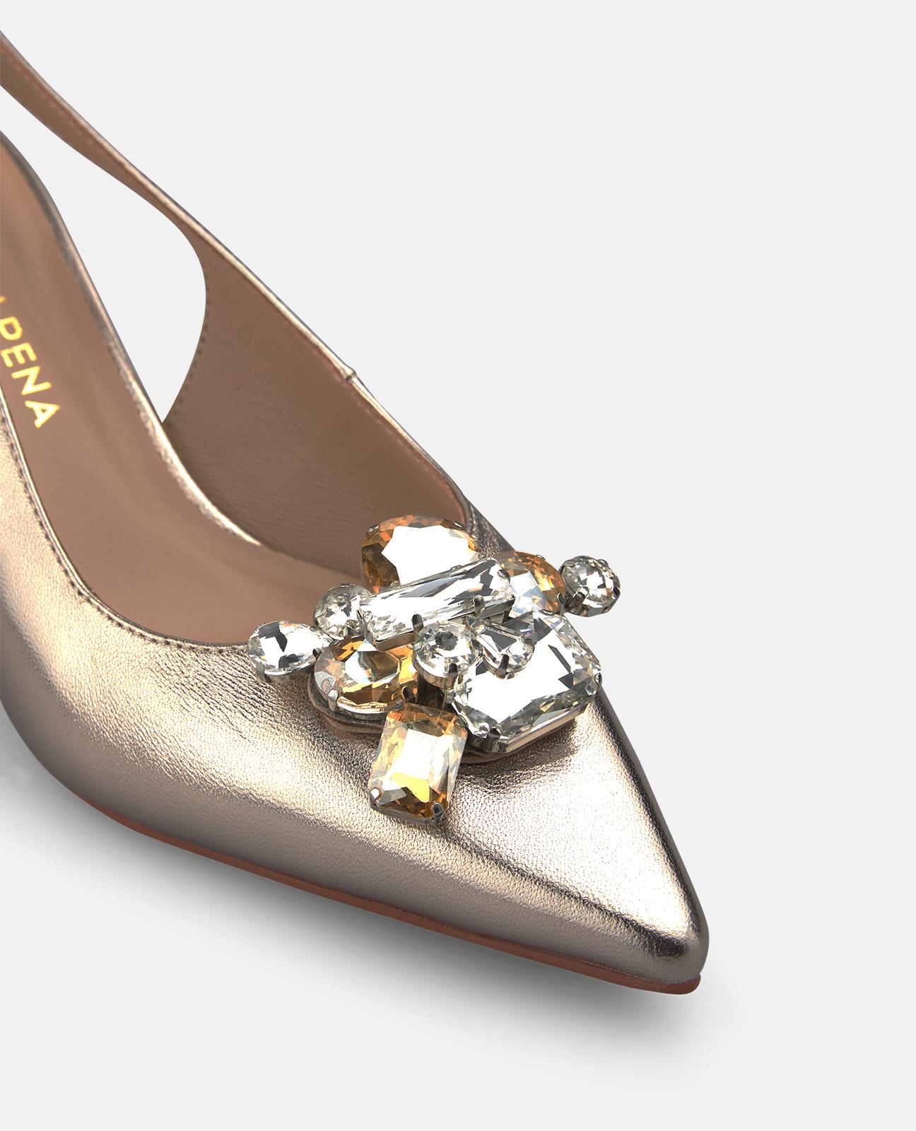 Zapatos de salón de mujer en piel destalonados efecto metalizado con detalle joya - Alma en Pena - Dorado Dorado-5