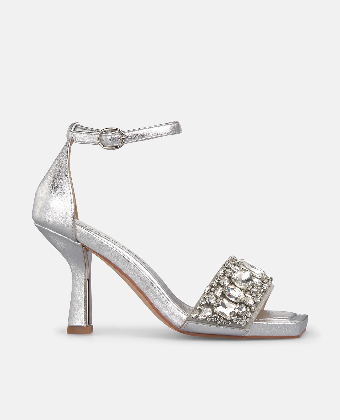 Sandalias de tacón de mujer en piel efecto metalizado con detalles de pedreria - Alma en Pena - Plata metalizada Plata metalizada-1