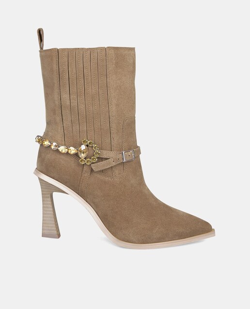 Imagen 0 de Botines de mujer en piel con puntera afilada