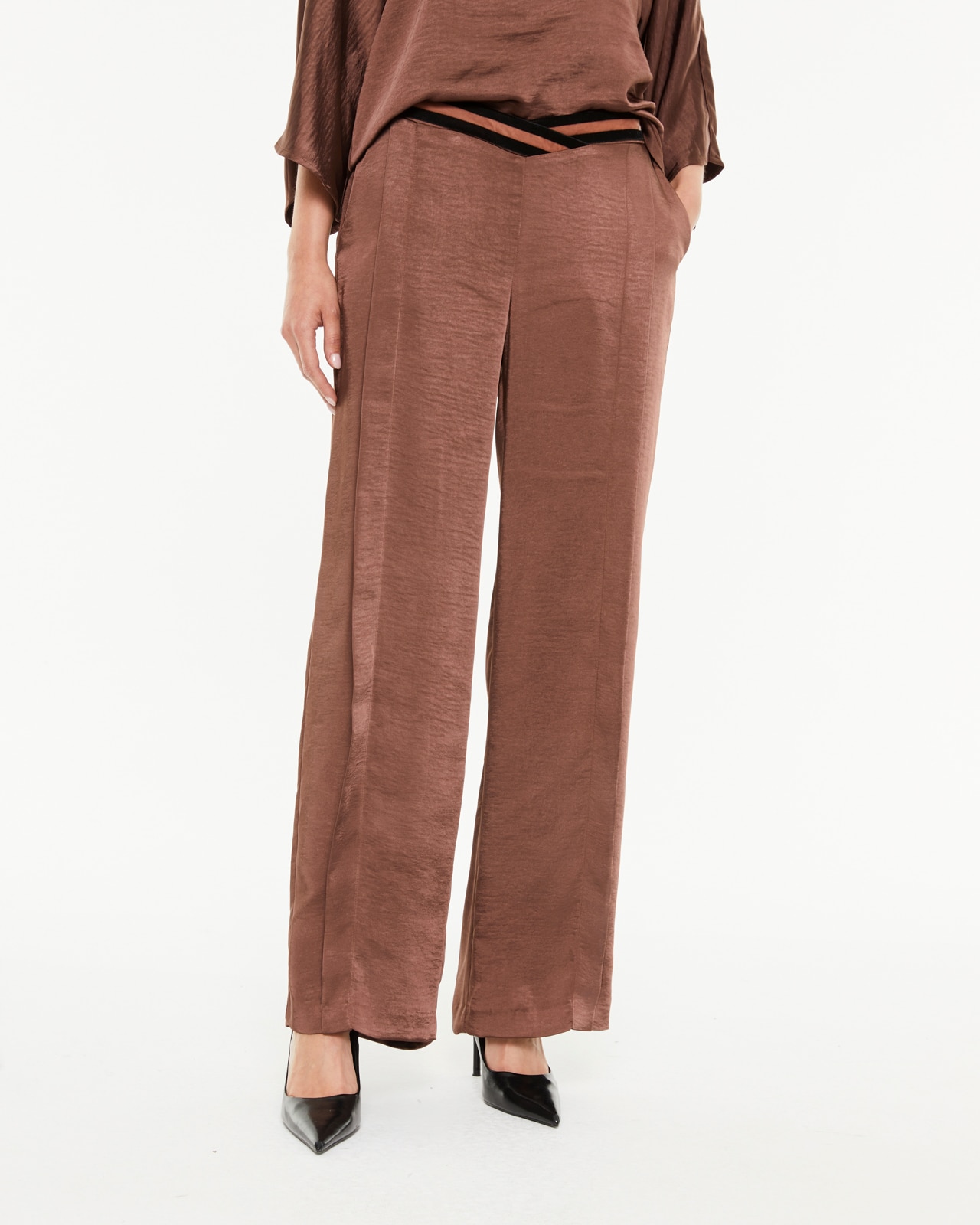 Imagen 2 de Pantalón ancho de mujer satinado - Paz Torras - Marrón Marrón
