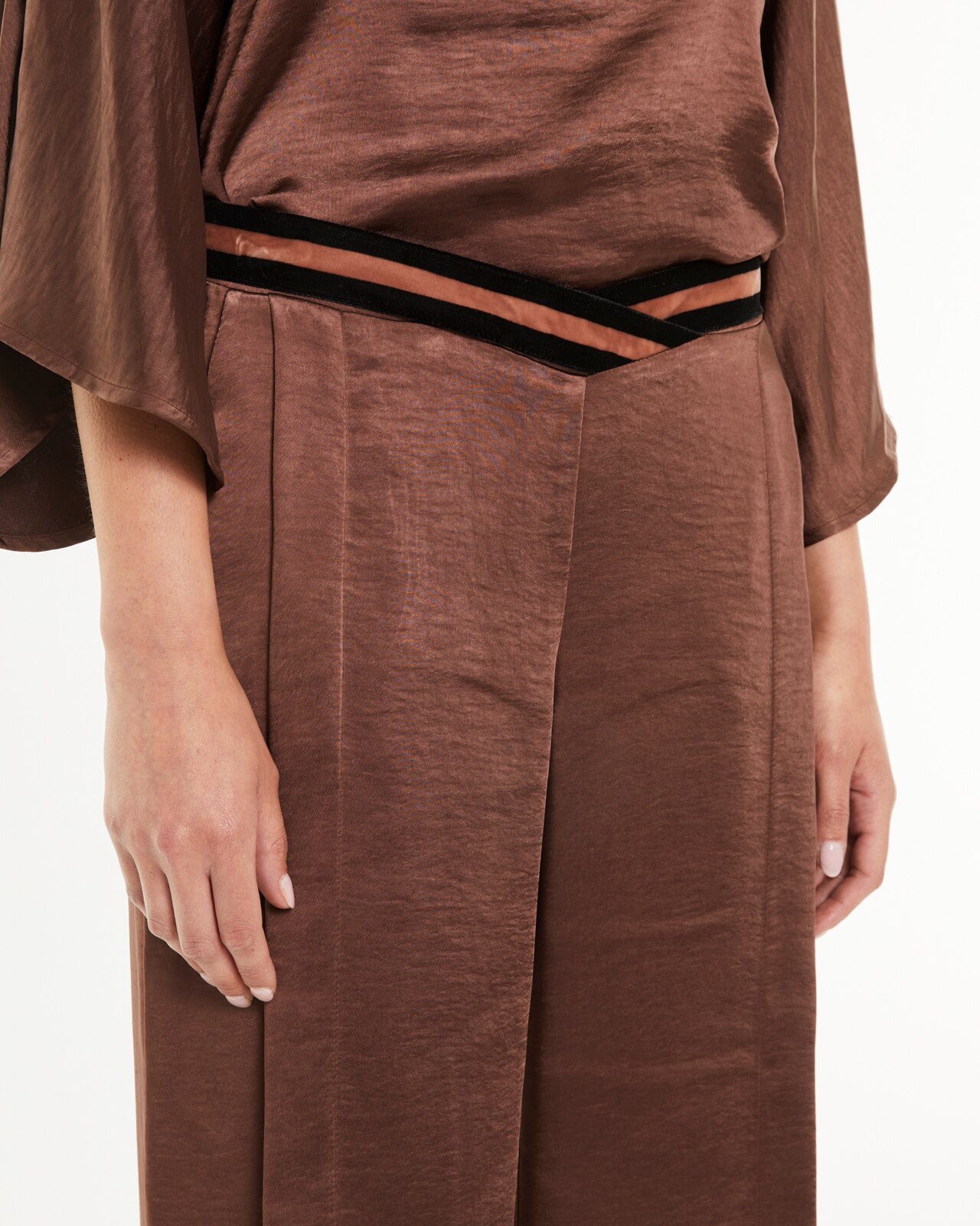 Imagen 4 de Pantalón ancho de mujer satinado - Paz Torras - Marrón Marrón