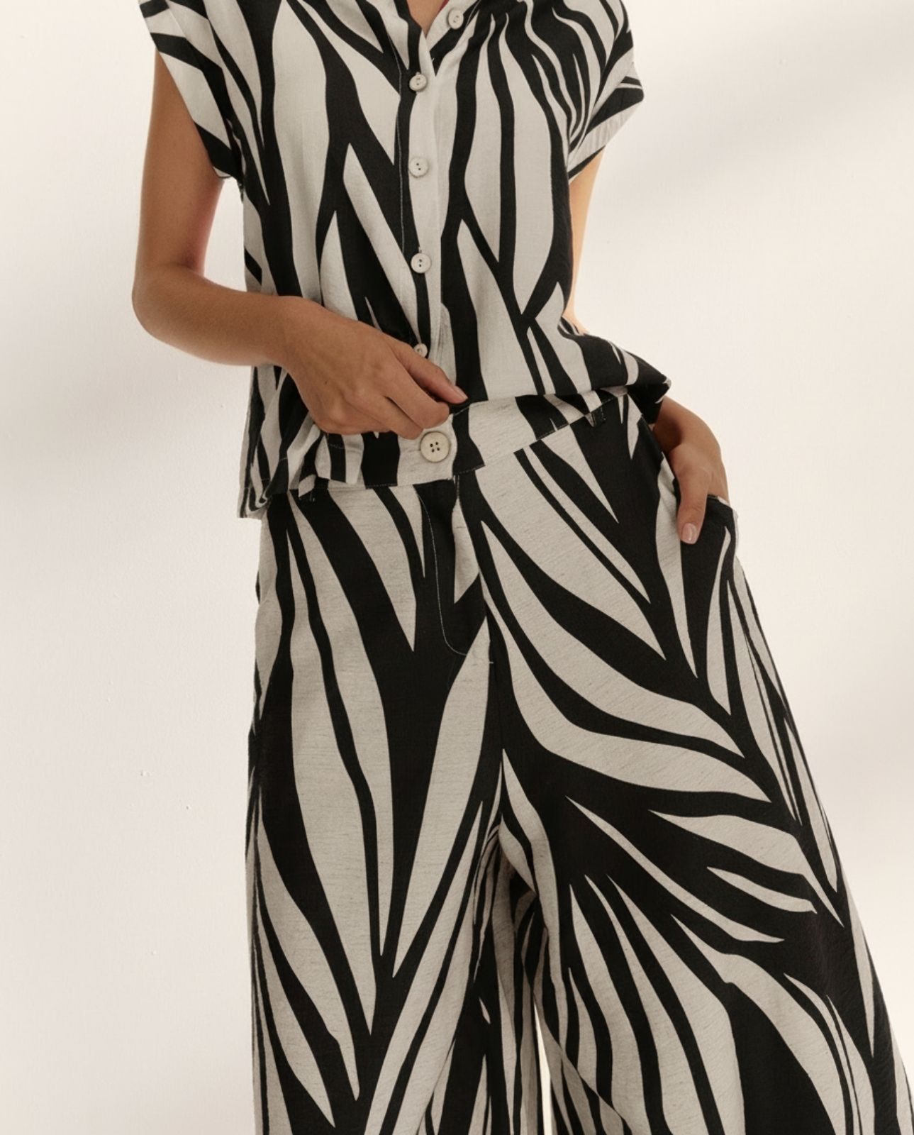 Pantalones anchos de mujer estampado grande - Paz Torras - Negro / Blanco Negro / Blanco-4