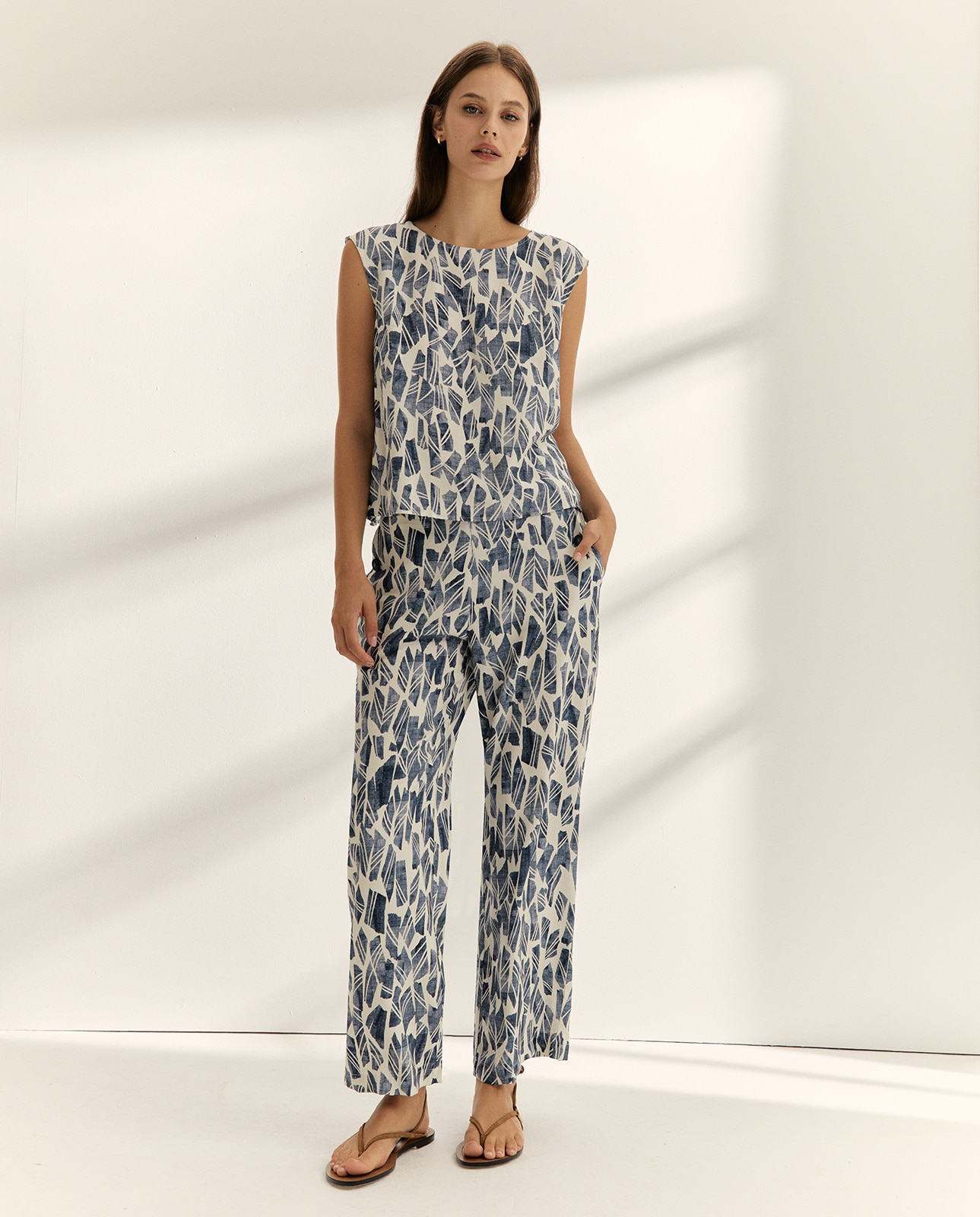 Paz Torras - Blusa de mujer sin mangas.