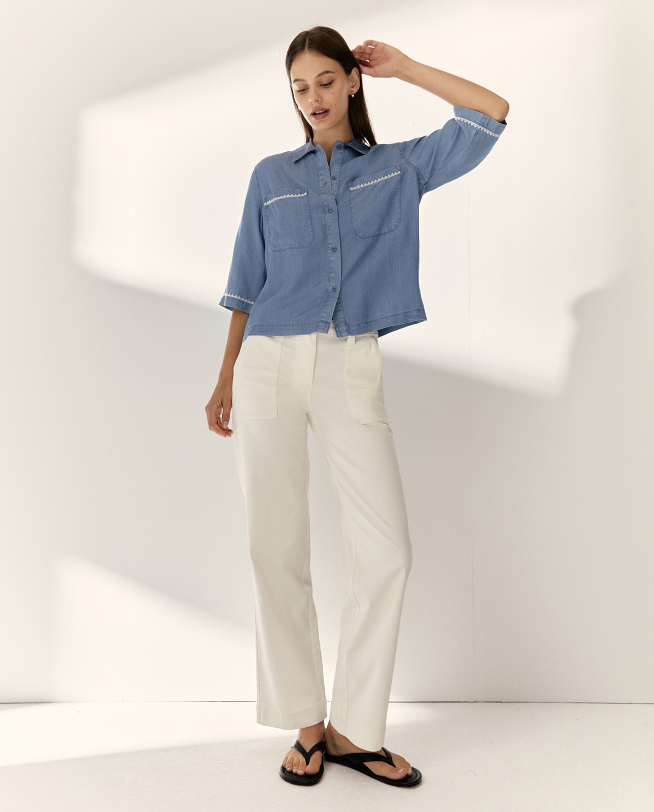 Paz Torras - Camisa de mujer manga a codo cuello camisero.