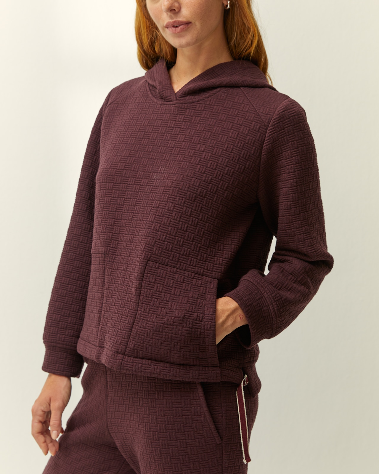 Sudadera de mujer con capucha y bolsillos - Paz Torras - Burdeos Burdeos-4