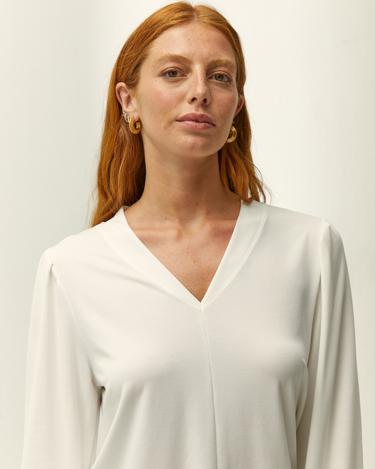 Camiseta de mujer cuello pico manga larga - Paz Torras - Crudo Crudo-4