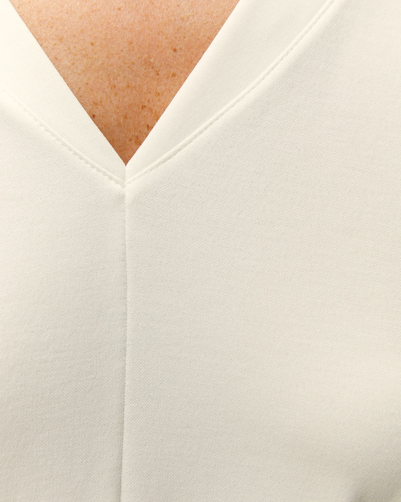 Camiseta de mujer cuello pico manga larga - Paz Torras - Crudo Crudo-5