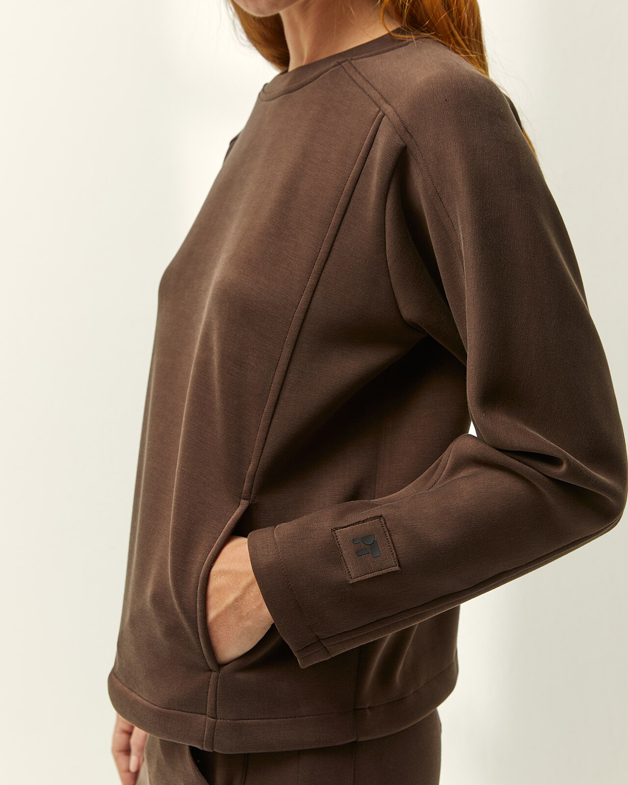 Sudadera de mujer cuello redondo y bolsillos - Paz Torras - Marrón oscuro Marrón oscuro-4