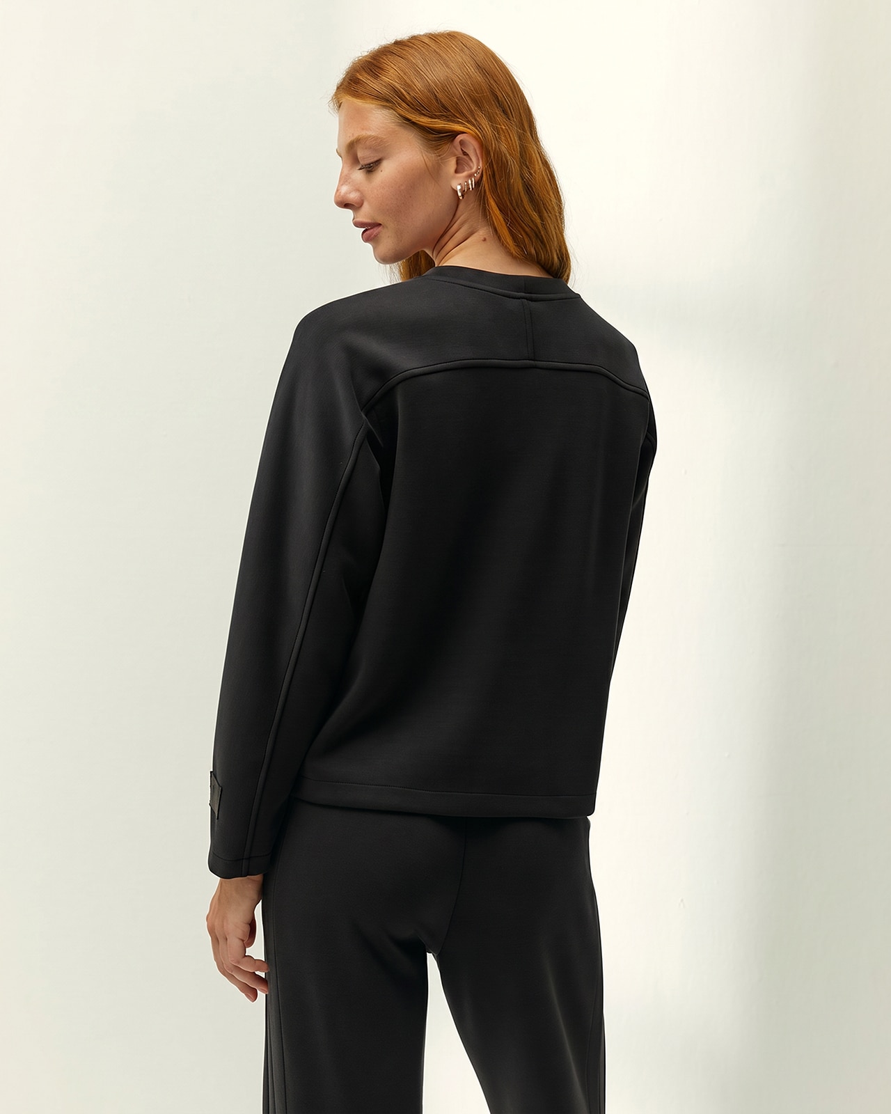 Sudadera de mujer cuello redondo y bolsillos - Paz Torras - Negro Negro-3