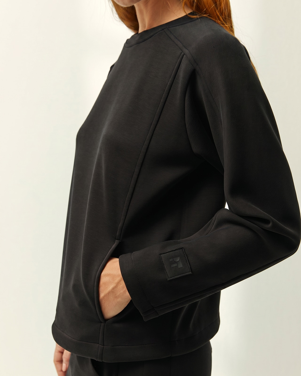 Sudadera de mujer cuello redondo y bolsillos - Paz Torras - Negro Negro-4