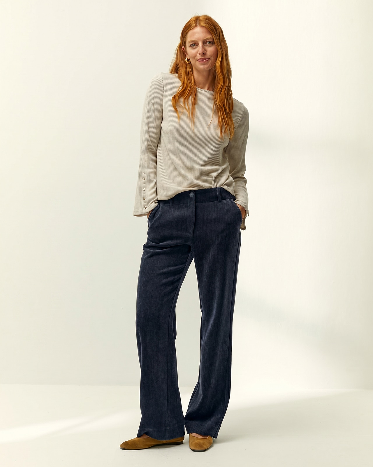 Imagen 0 de Pantalón recto de mujer efecto ante Azul marino