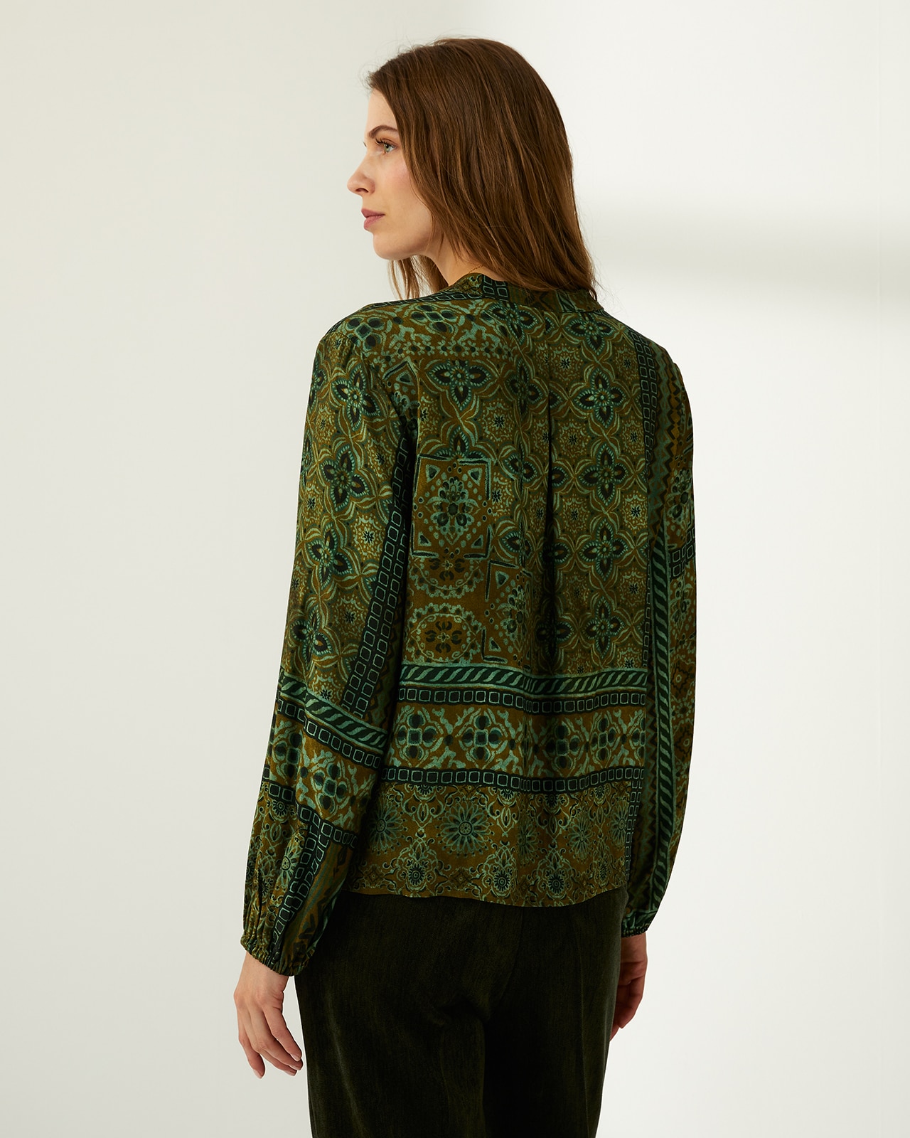 Blusa de mujer estampada cuello pico - Paz Torras - Verde Verde-3