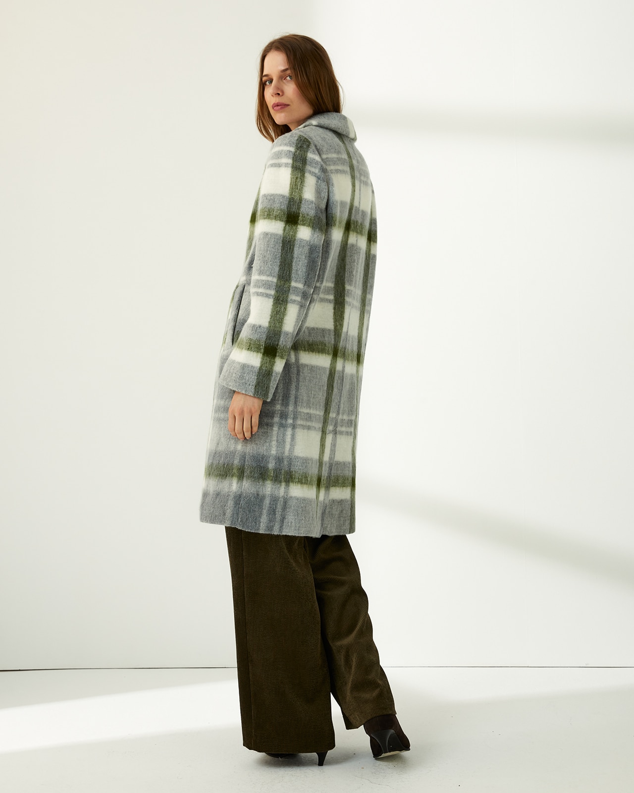 Abrigo largo de mujer estampado cuadros - Paz Torras - Gris Gris-3