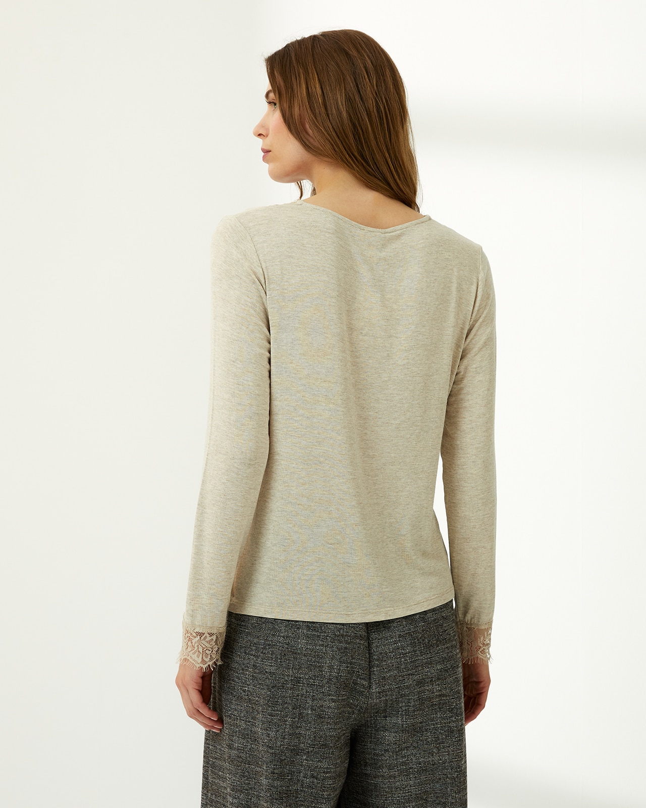 Camiseta de mujer cuello pico puntilla manga larga - Paz Torras - Beige Beige-3