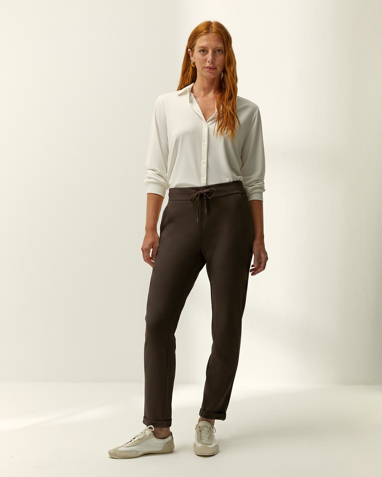 Imagen 0 de Pantalón tobillero de mujer punto liso cintura elástica Marrón oscuro