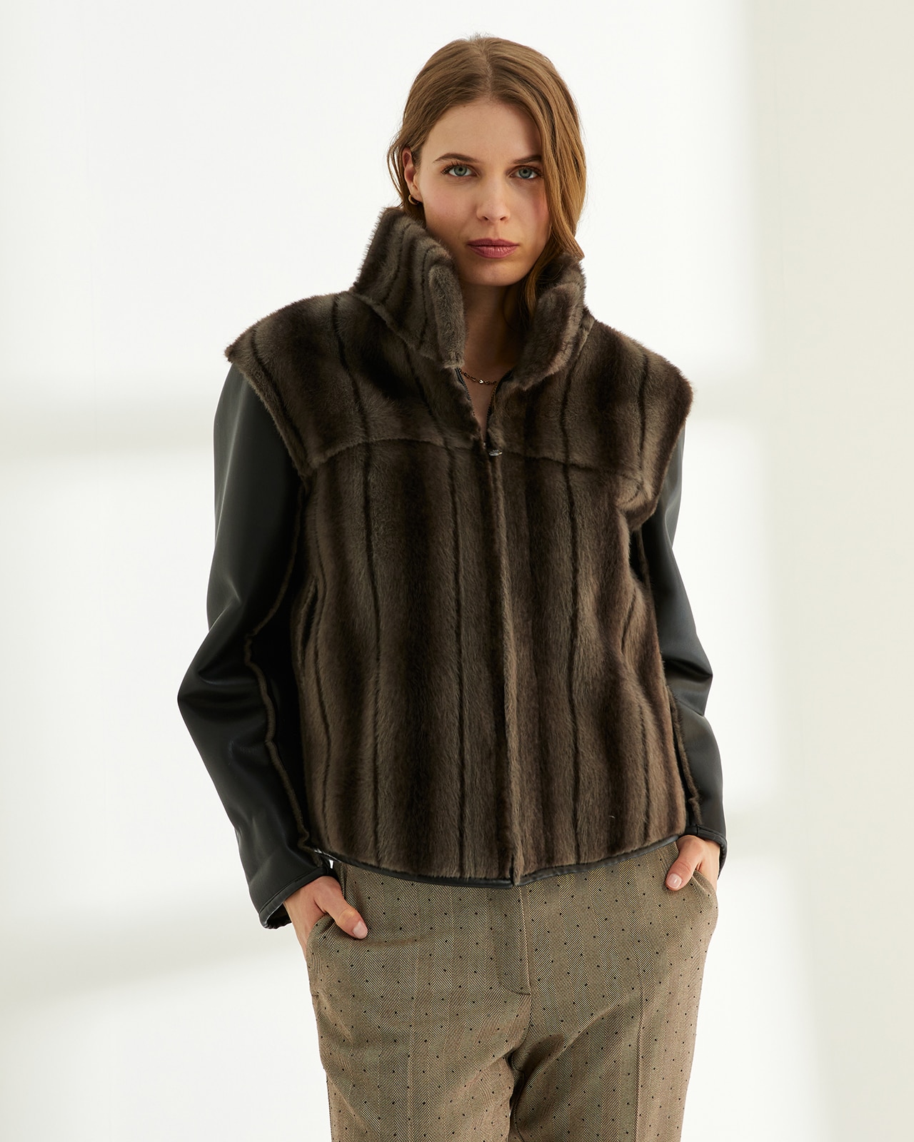 Chaqueta de mujer reversible ecopiel y pelo sintético - Paz Torras - Marrón Marrón-2
