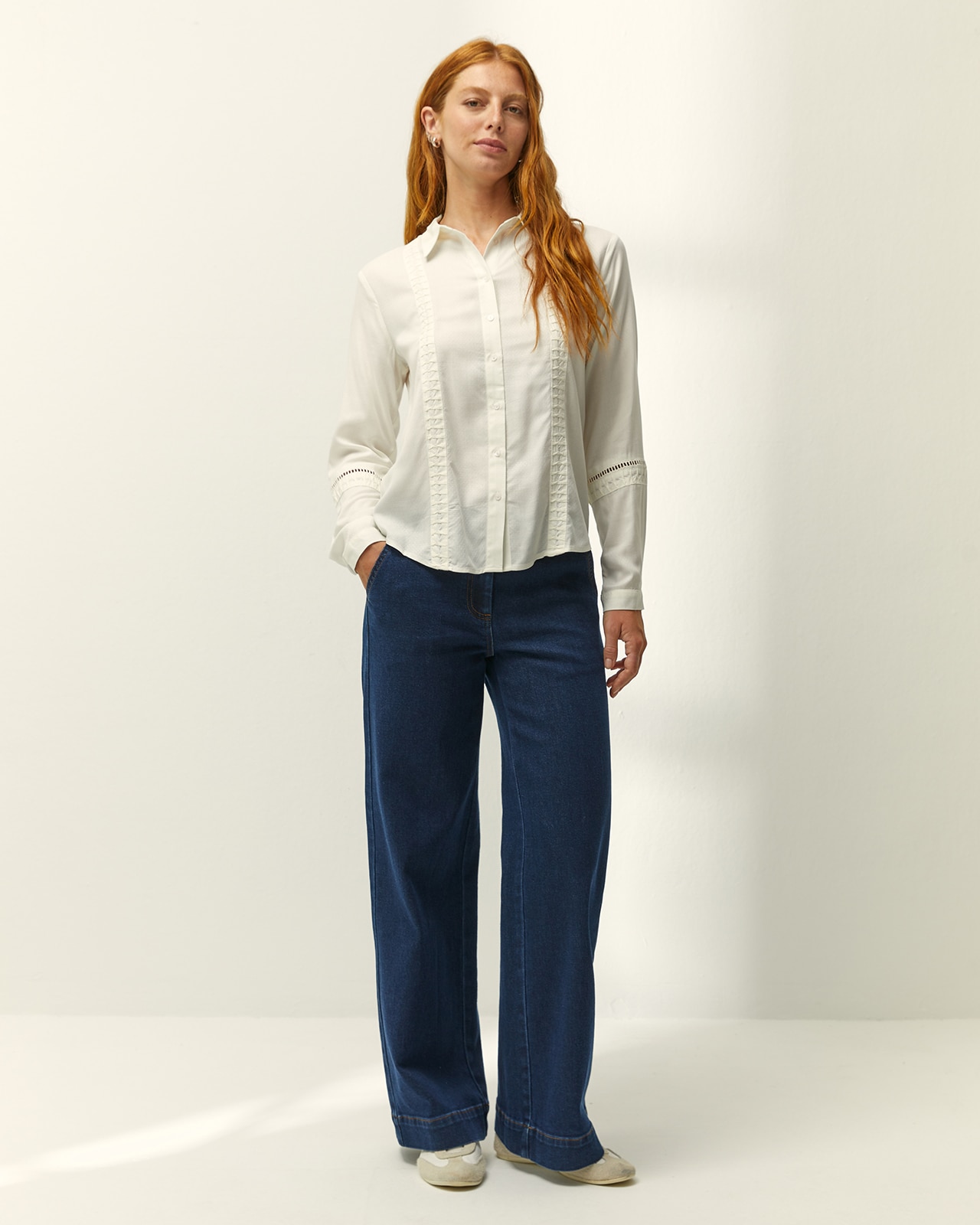 Imagen 0 de Camisa de mujer cuello camisero manga larga Crudo