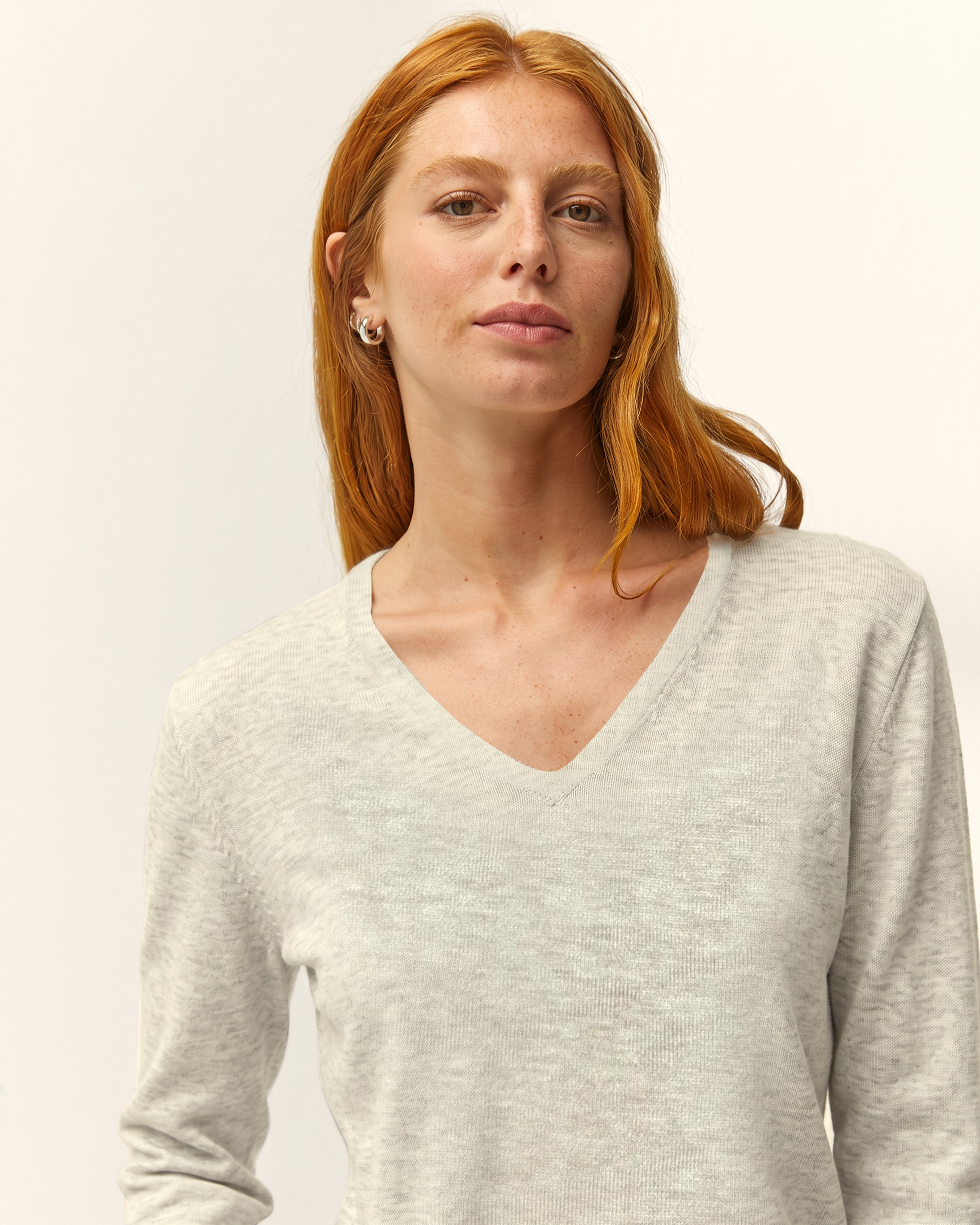 Jersey de mujer punto fino cuello pico - Paz Torras - Crudo Crudo-4