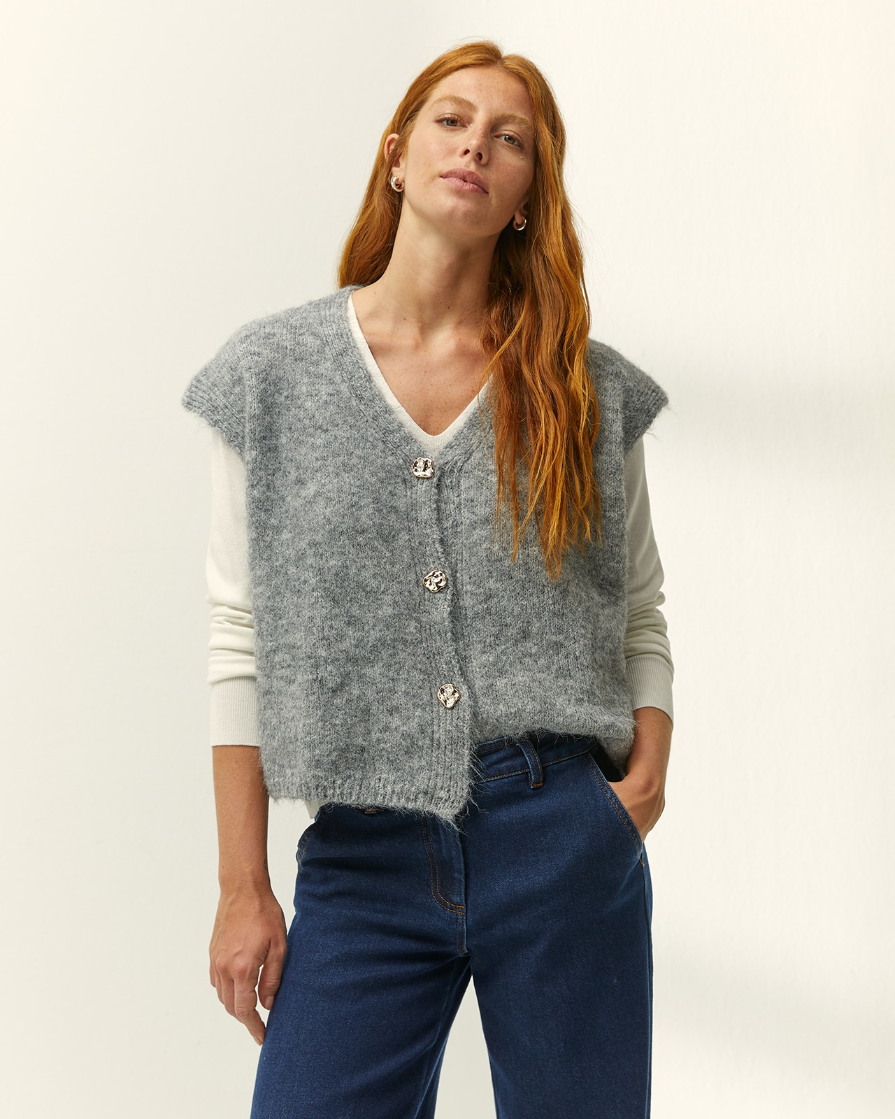Chaleco de mujer cuello pico - Paz Torras - Gris Gris-2