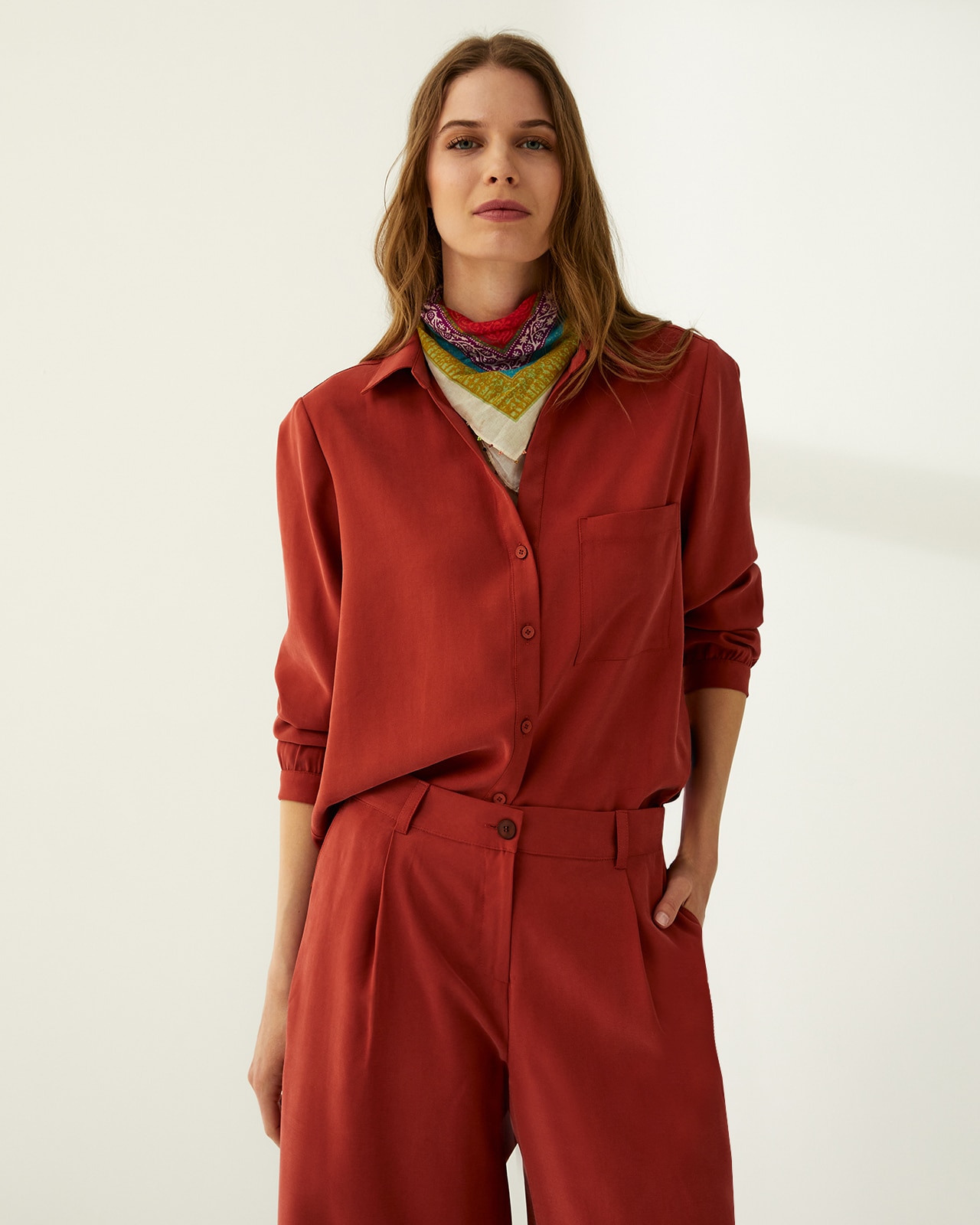 Camisa de mujer cuellos camisero manga larga - Paz Torras - Rojo Rojo-2