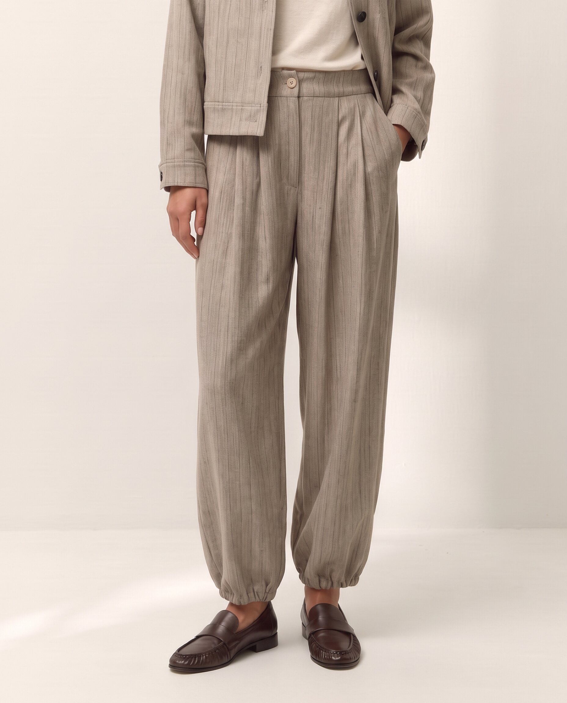 Imagen 1 de Pantalón bombacho de mujer con pinzas - Paz Torras - Beige Beige