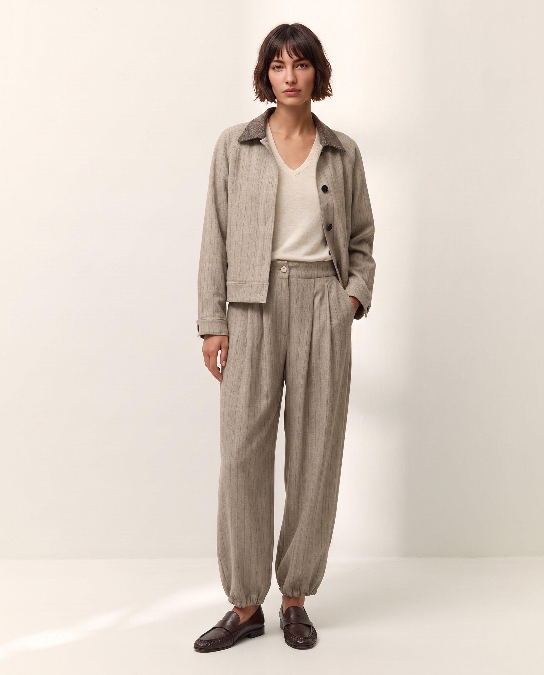 Imagen 3 de Pantalón bombacho de mujer con pinzas - Paz Torras - Beige Beige