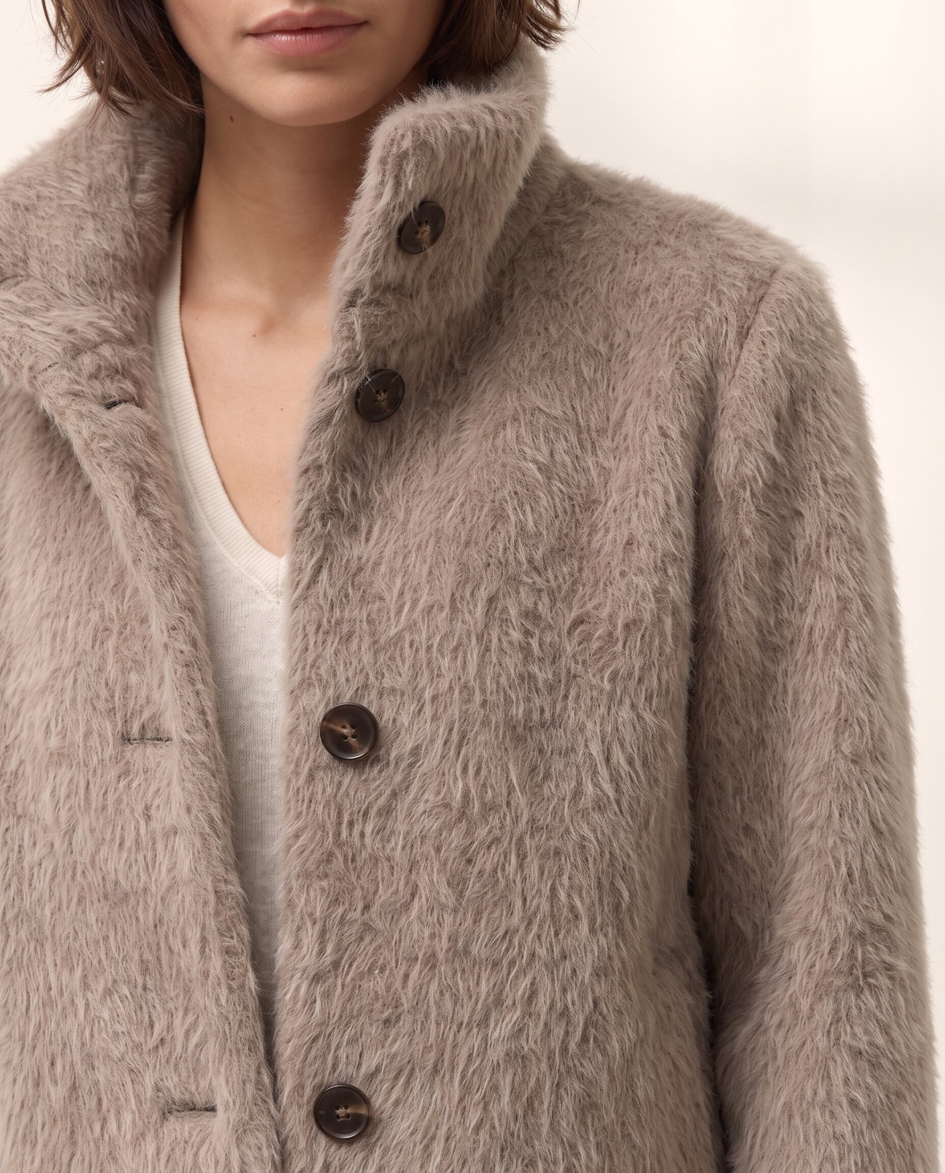 Imagen 5 de Chaqueta corta de mujer pelo sintético - Paz Torras - Topo Topo