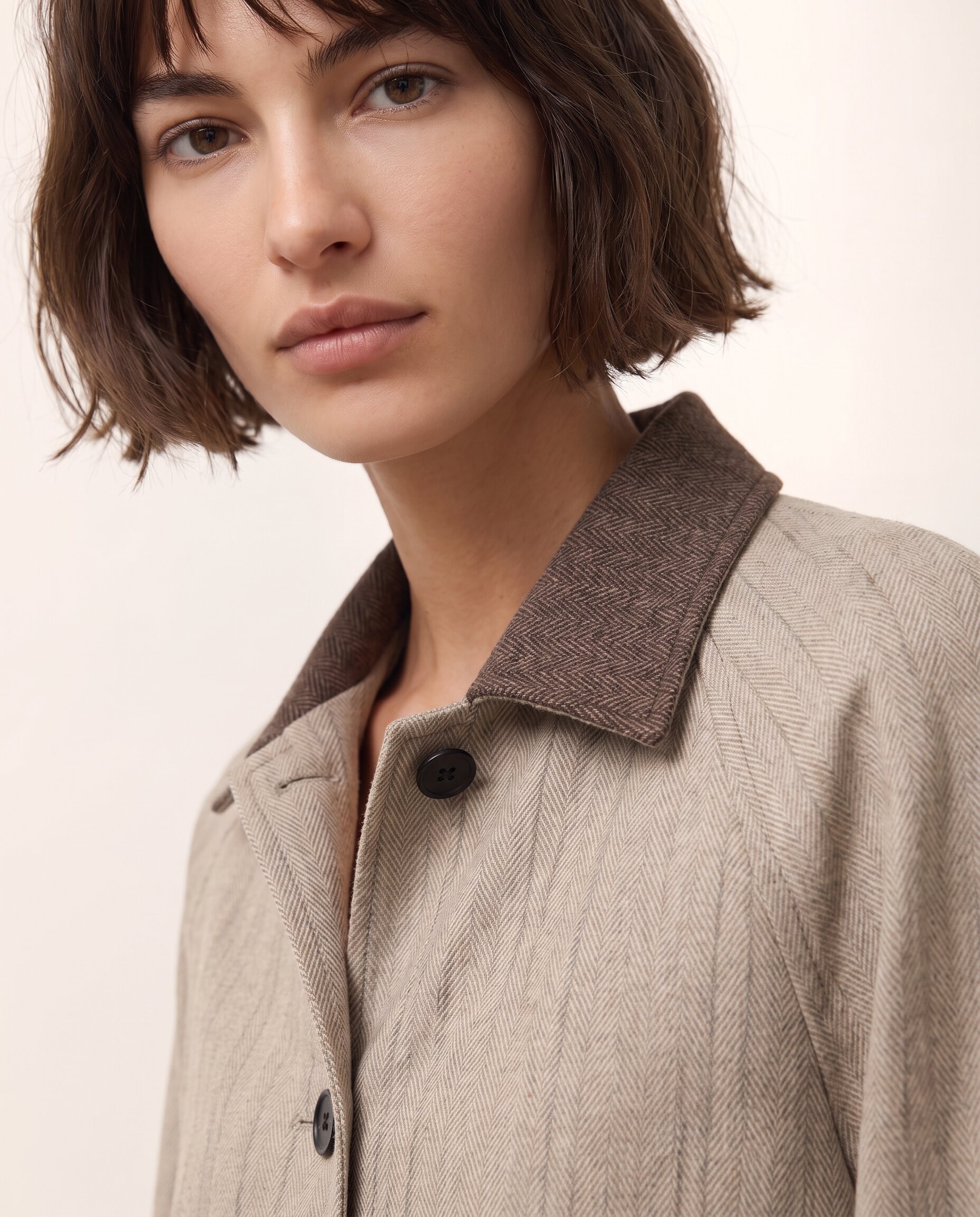 Imagen 5 de Chaqueta corta de mujer cuello contrastado - Paz Torras - Beige Beige