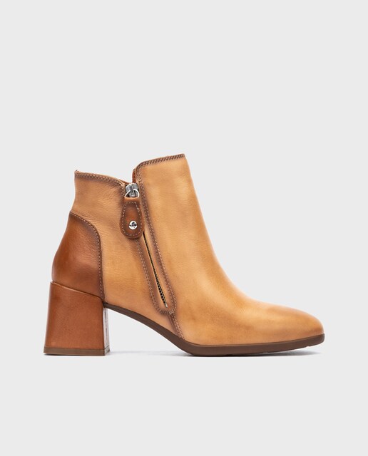 Imagen 0 de Botines de mujer de piel con cremallera