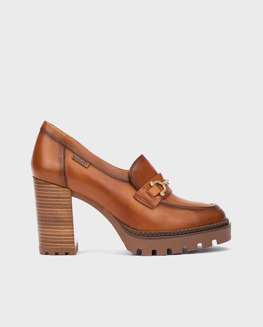 Imagen 0 de Zapatos de salón de mujer de piel con adorno metálico y tacón bloque