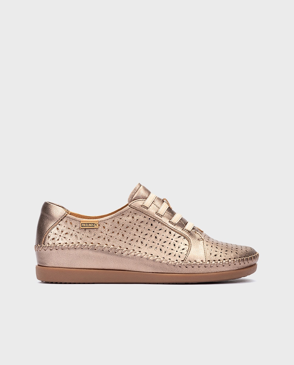 Pikolinos - Zapatos planos de mujer de piel con elásticos y plantilla acolchada en color plata.