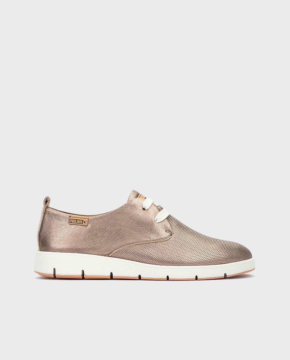 Pikolinos - Zapatos planos de mujer de piel con suela extraligera en color plata.