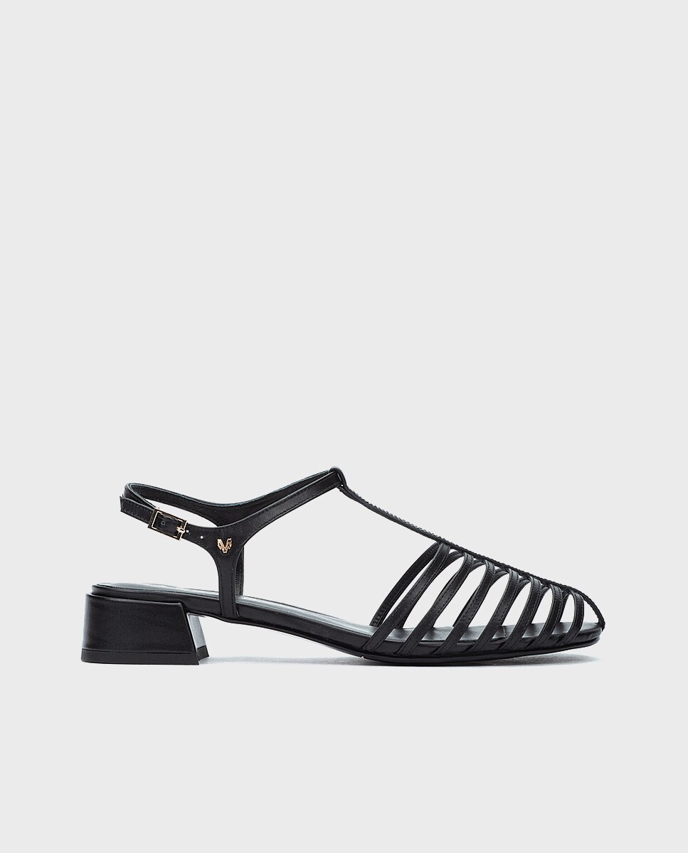 sandalias-de-mujer-de-piel-con-cierre-de-hebilla-en-color-negro