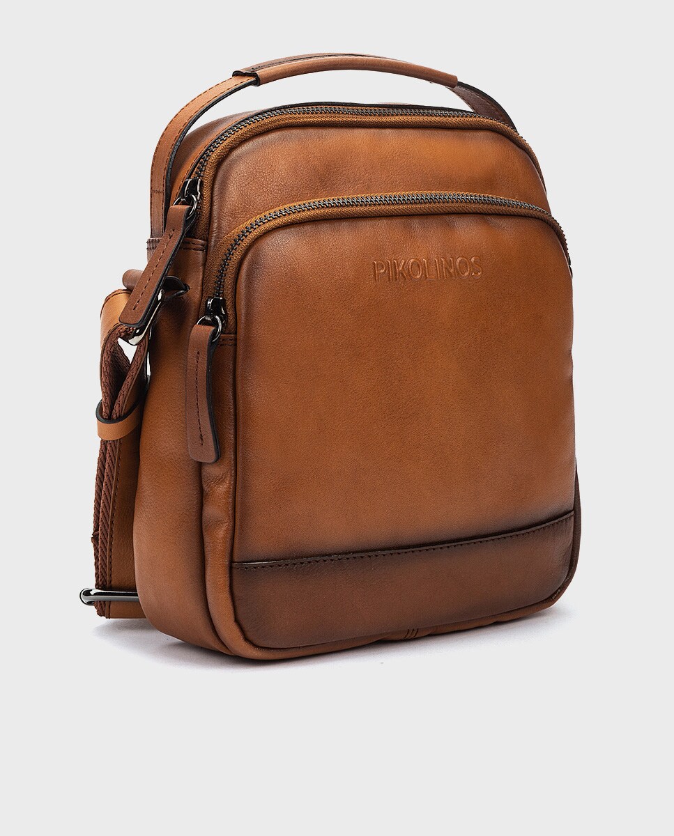 Bandolera de hombre de piel con cierre de cremallera · Pikolinos