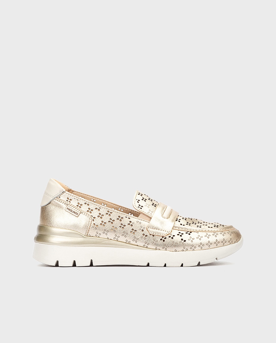 Pikolinos - Zapatillas de mujer de piel con plantilla Memory Foam y suela extraligera en color plata.