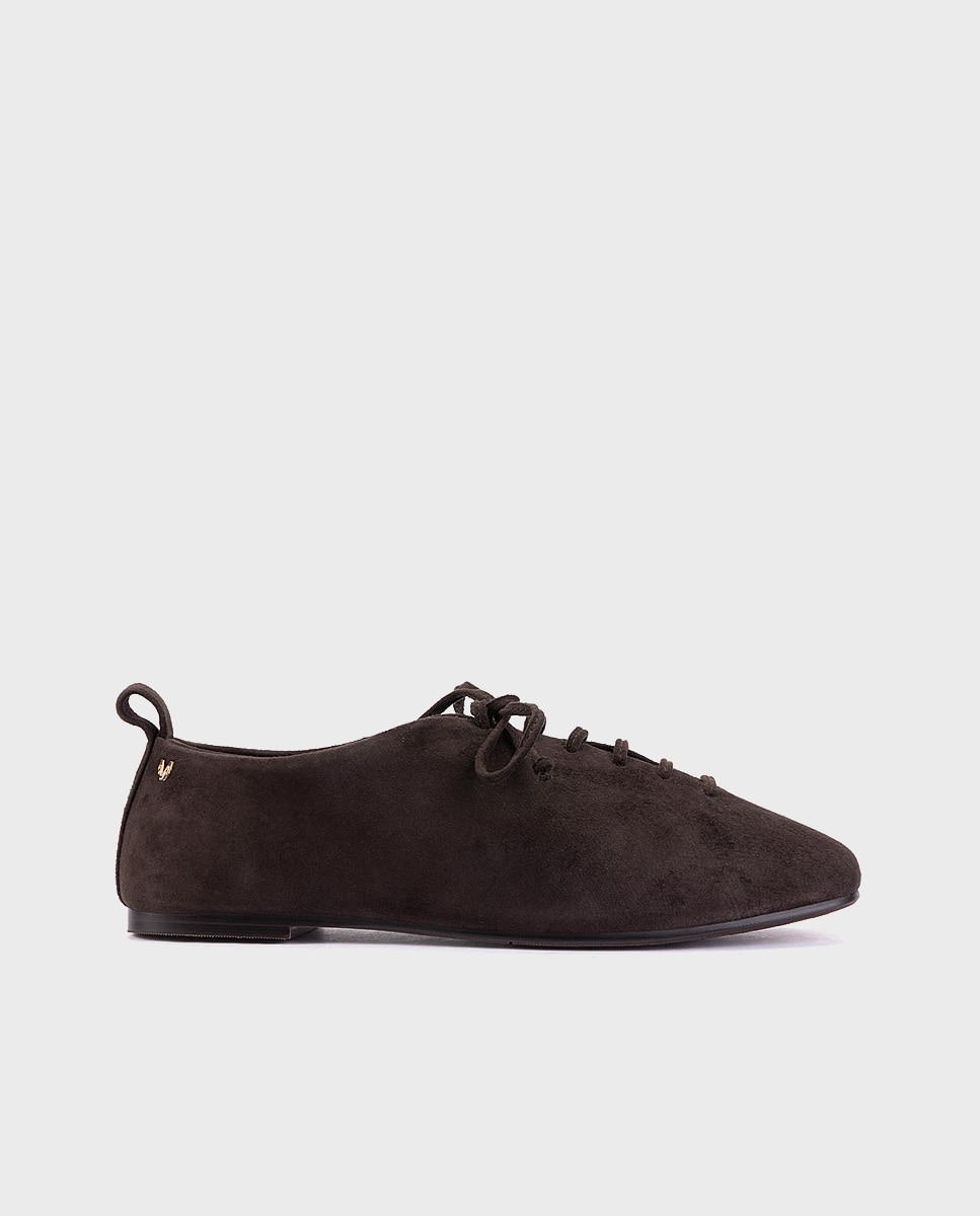 Imagen 0 de Zapatos planos de mujer de piel serraje en color marrón oscuro Marrón oscuro