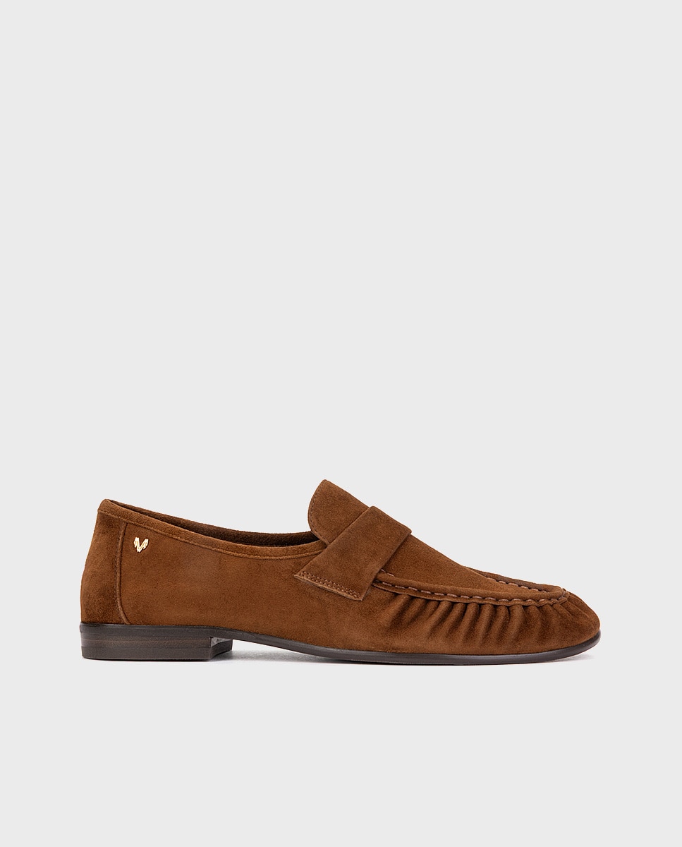 Imagen 0 de Mocasines de mujer de piel serraje en color marrón oscuro Marrón oscuro