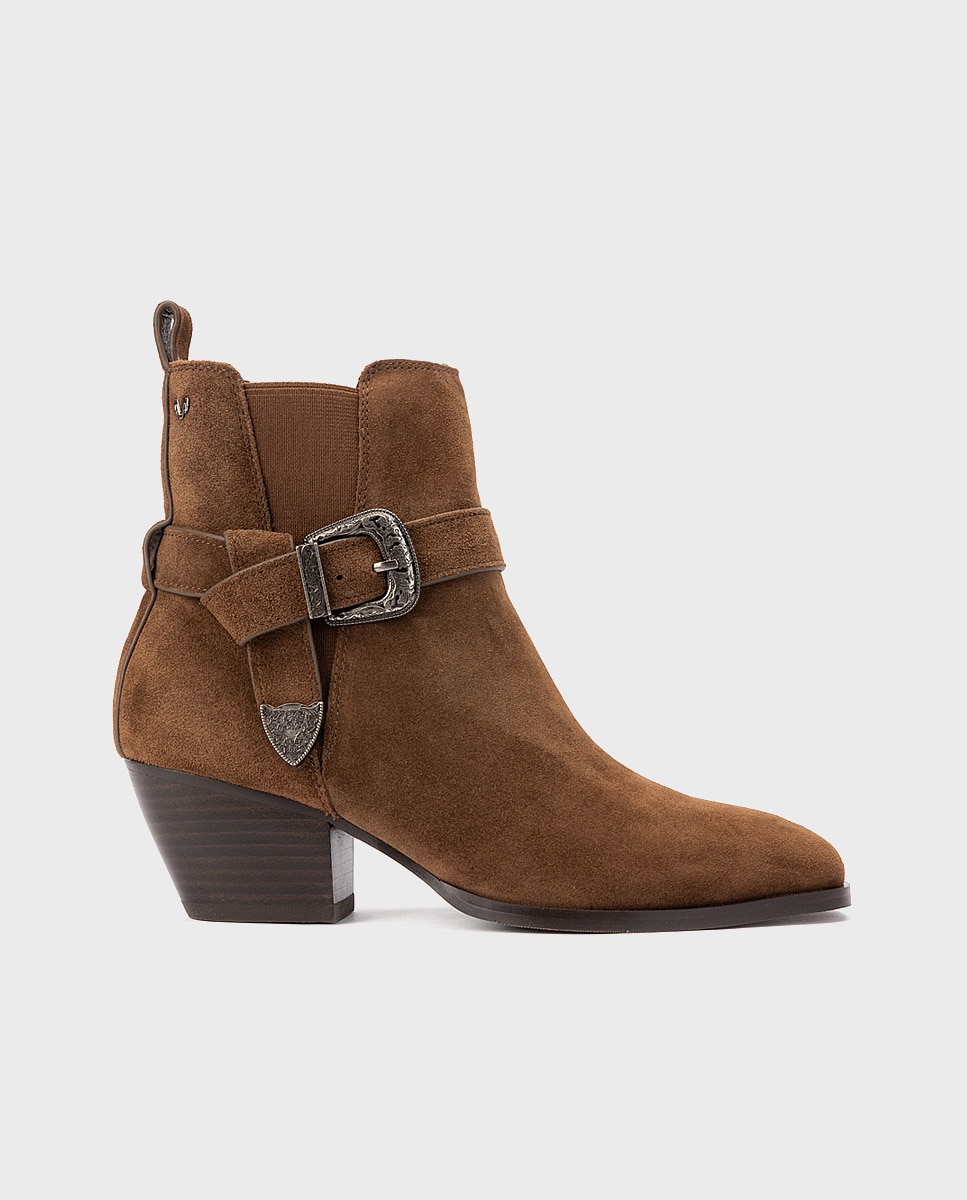 Imagen 0 de Botines de tacón de mujer de piel serraje en color marrón oscuro Marrón oscuro