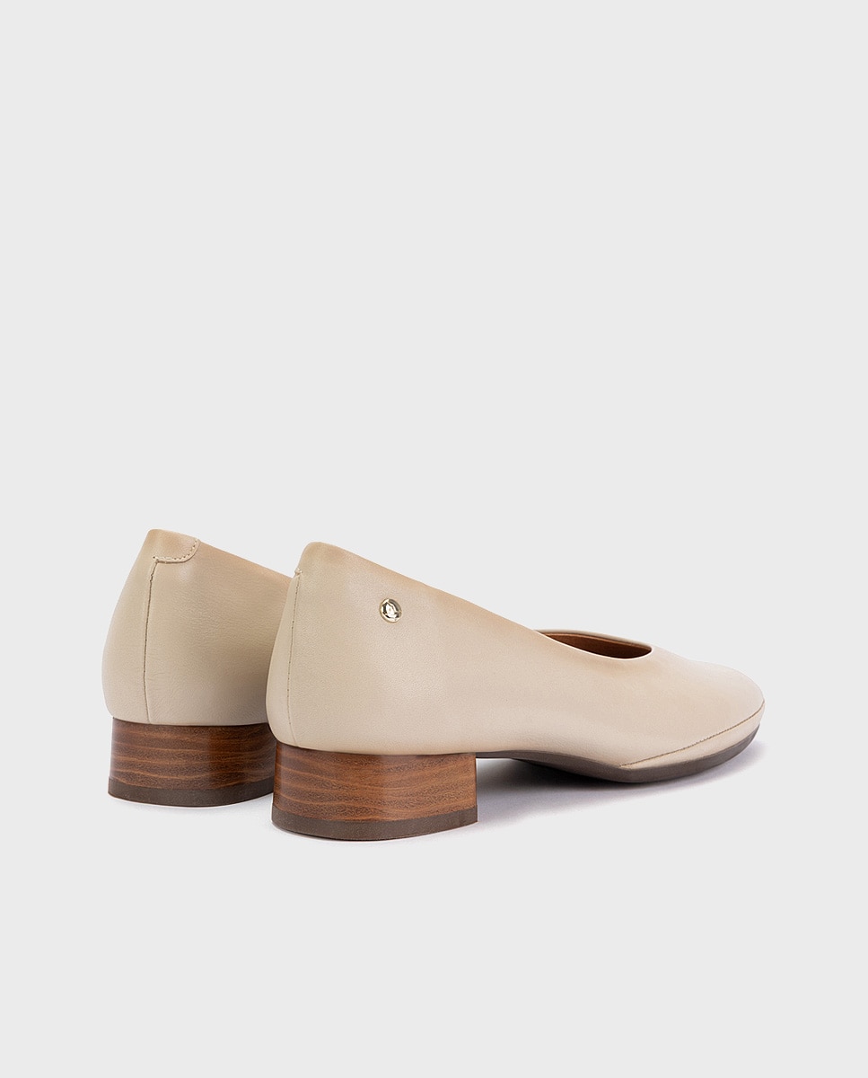 Zapatos de tacón de mujer de piel con horma amplia - Pikolinos - Crema Crema-2