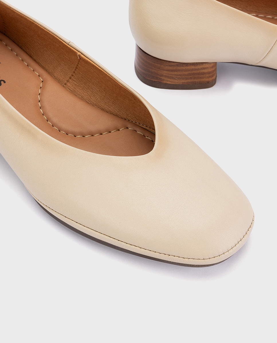 Zapatos de tacón de mujer de piel con horma amplia - Pikolinos - Crema Crema-4