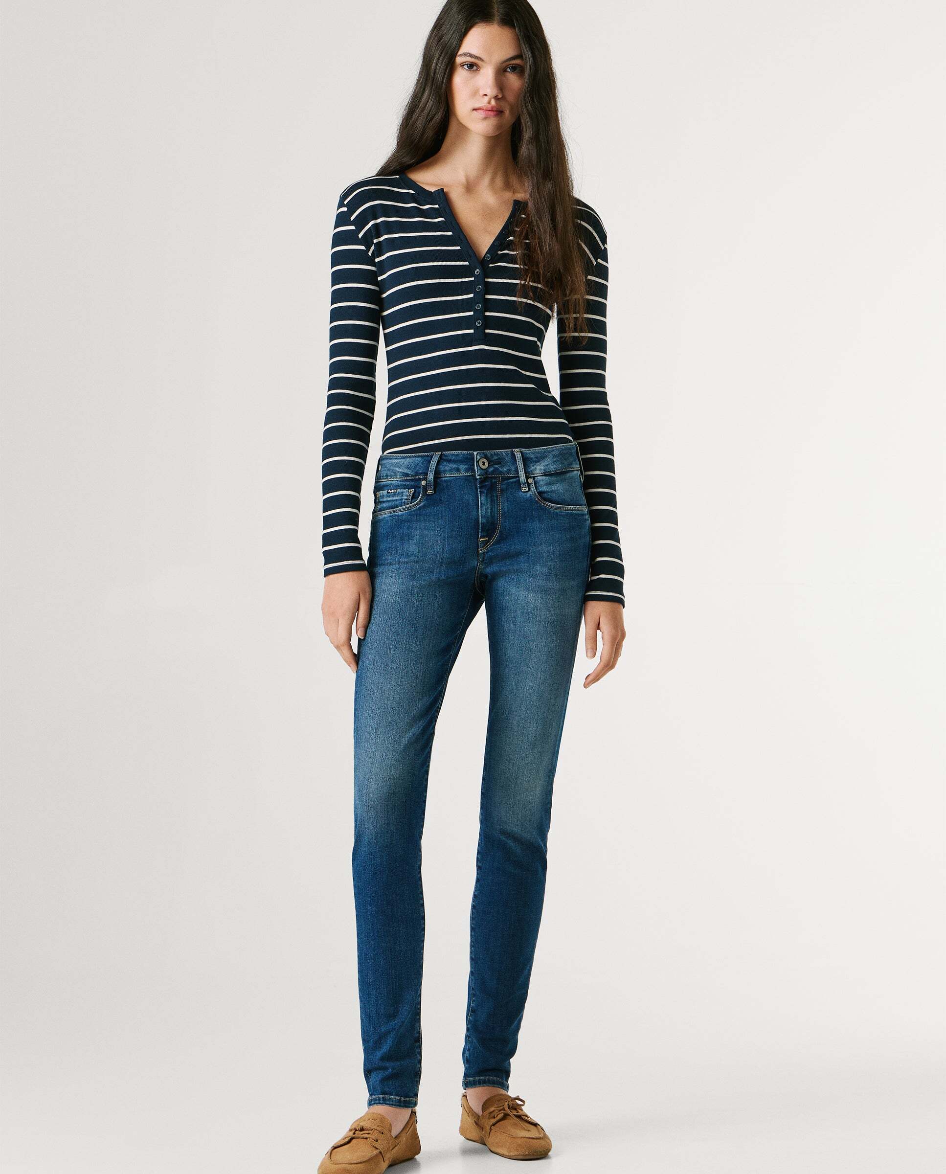Imagen 0 de Vaquero pitillo de mujer fit skinny y tiro medio Azul