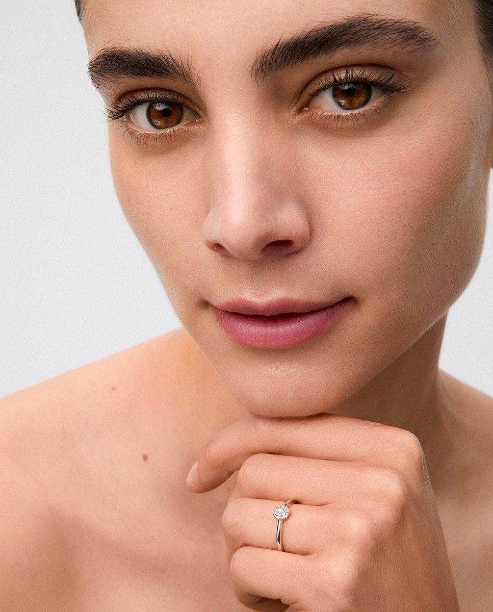 Anillo de oro de 18k con roseta de 6 diamantes en talla brillante con un total de 0,17 cts - SUAREZ - Blanco Blanco-2