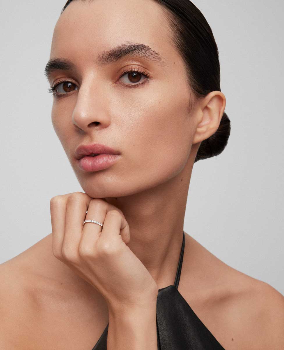 Anillo de oro de 18k con 13 diamantes en talla brillante con un total de 0,37 cts - SUAREZ - Blanco Blanco-2