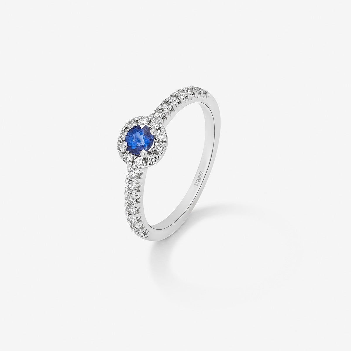 Imagen 0 de Anillo de oro blanco de 18k con zafiro azul Blanco