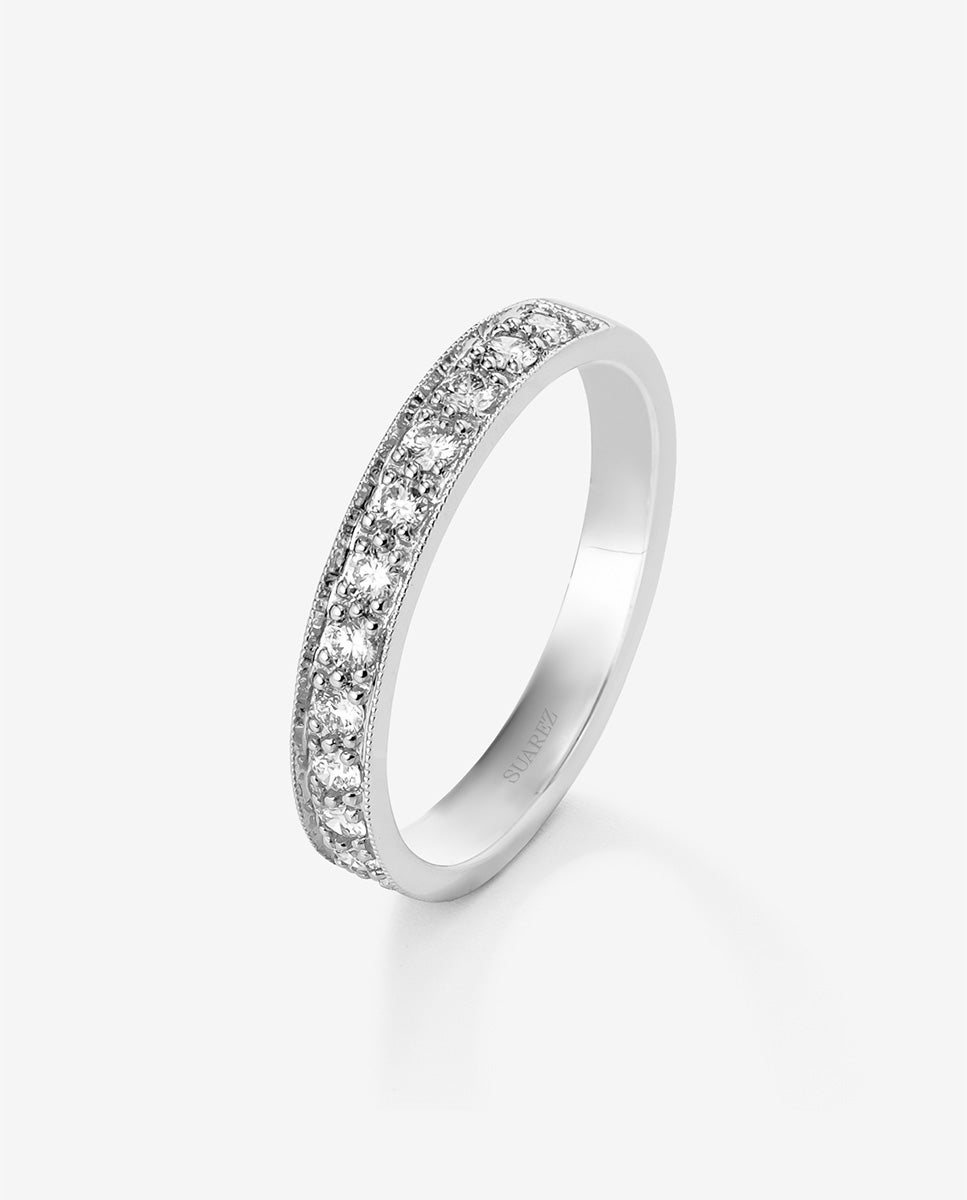 Imagen 0 de Media alianza de oro blanco de 18K con diamantes en talla brillante Blanco