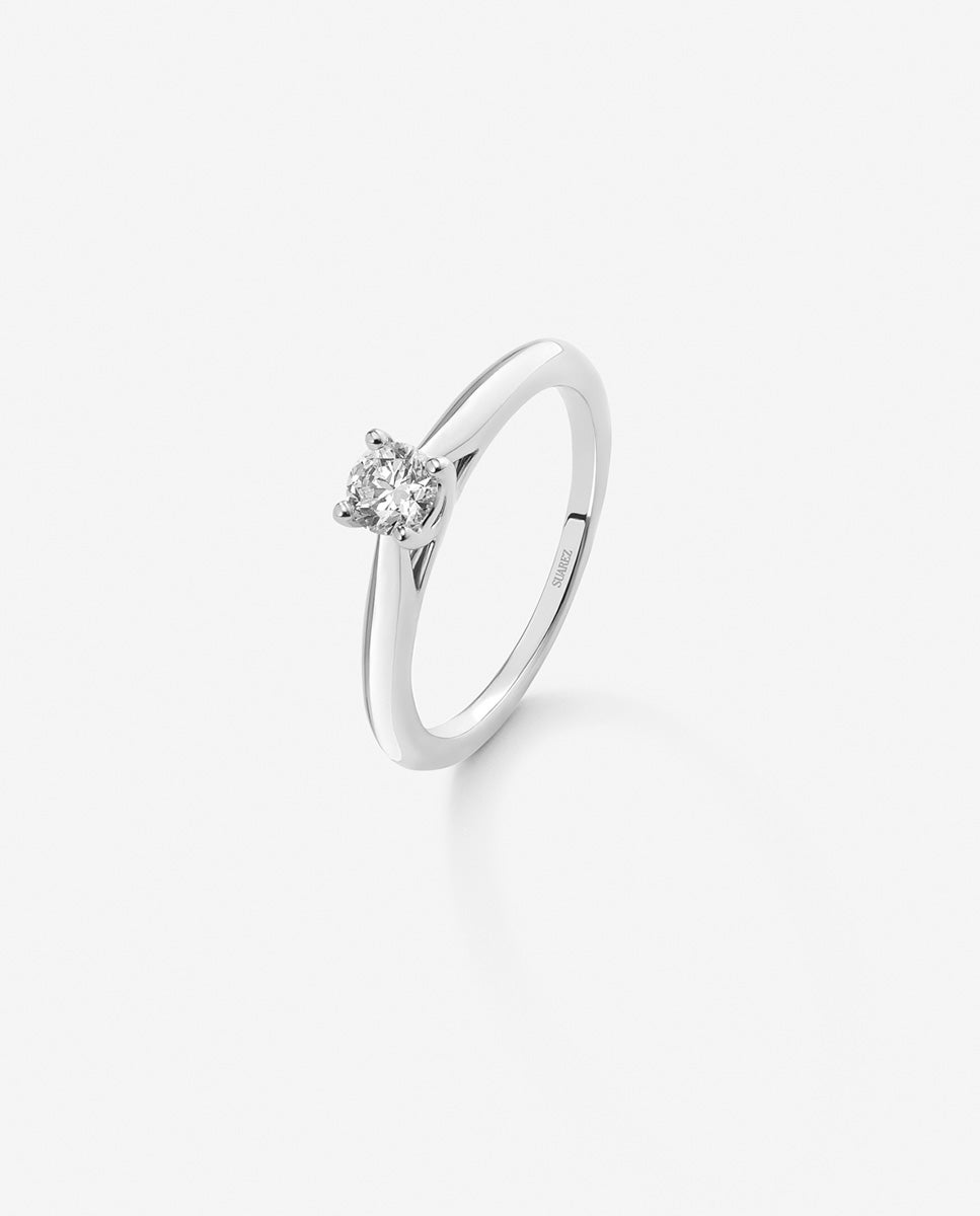 Imagen 0 de Anillo solitario de oro blanco de 18k con diamante en talla brillante de 0,1 cts Blanco