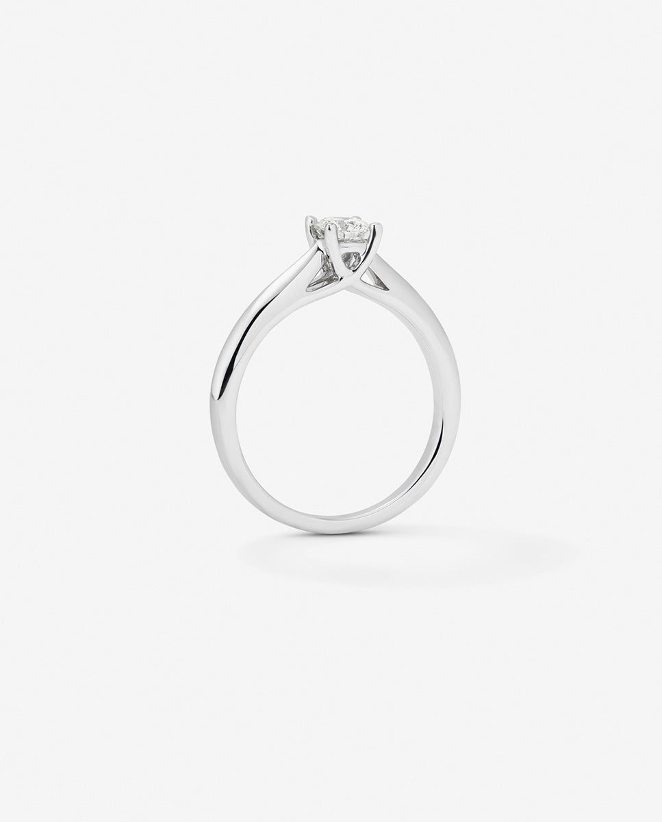Imagen 5 de Anillo solitario de oro blanco de 18k con diamante en talla brillante de 0,15 cts - Blanco Blanco