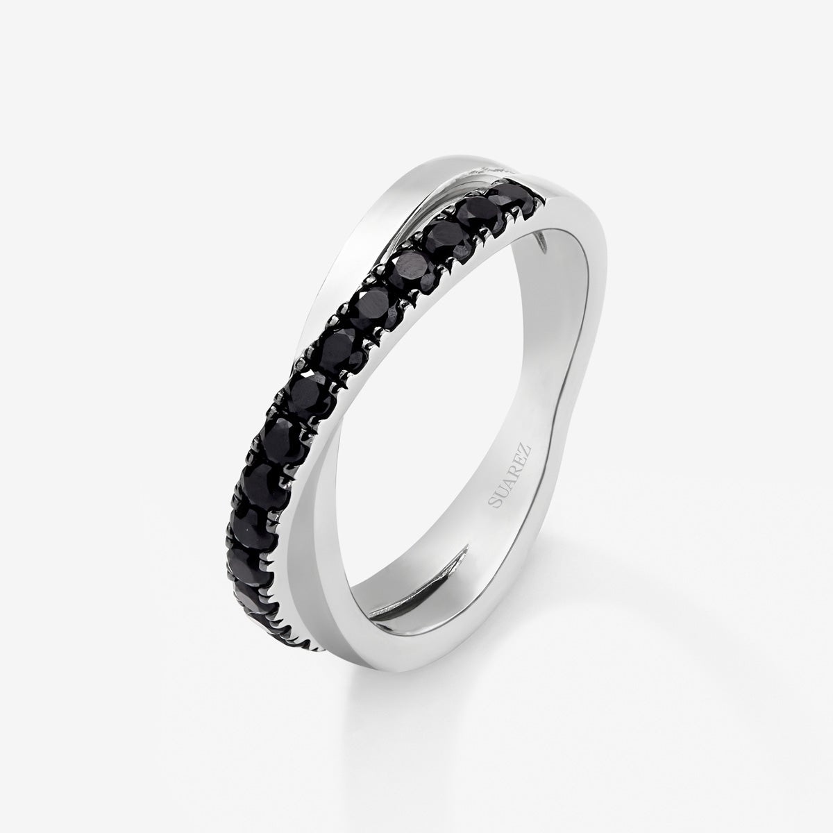 Imagen 0 de Anillo cruzado de plata 925 con 15 espinelas negras en talla brillante Blanco / Negro