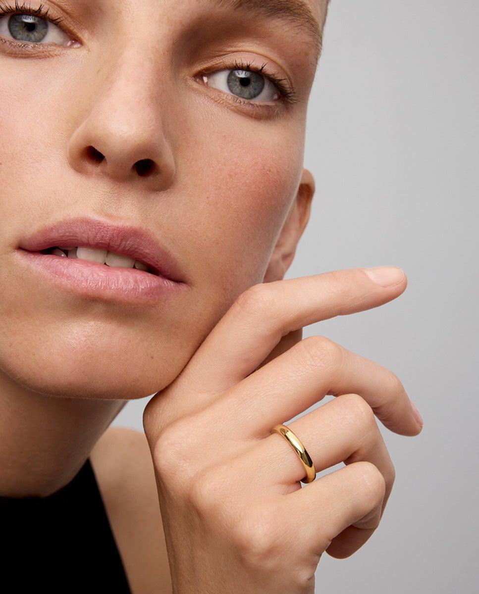 Anillo de oro amarillo de 18k con diamante en talla brillante de 0,03 cts - SUAREZ - Blanco Blanco-4