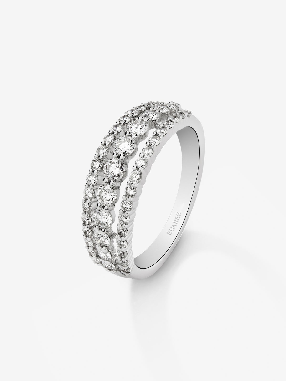 Imagen 0 de Anillo triple de oro blanco de 18k con 45 diamantes en talla brillante con un total de 0,93 cts Blanco